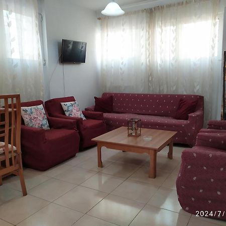 Georgia'S Family Apartment Kandiye Dış mekan fotoğraf