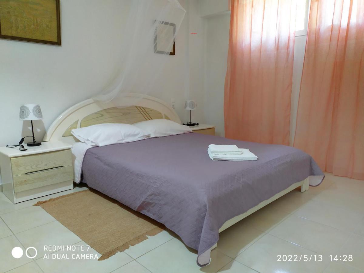 Georgia'S Family Apartment Kandiye Dış mekan fotoğraf