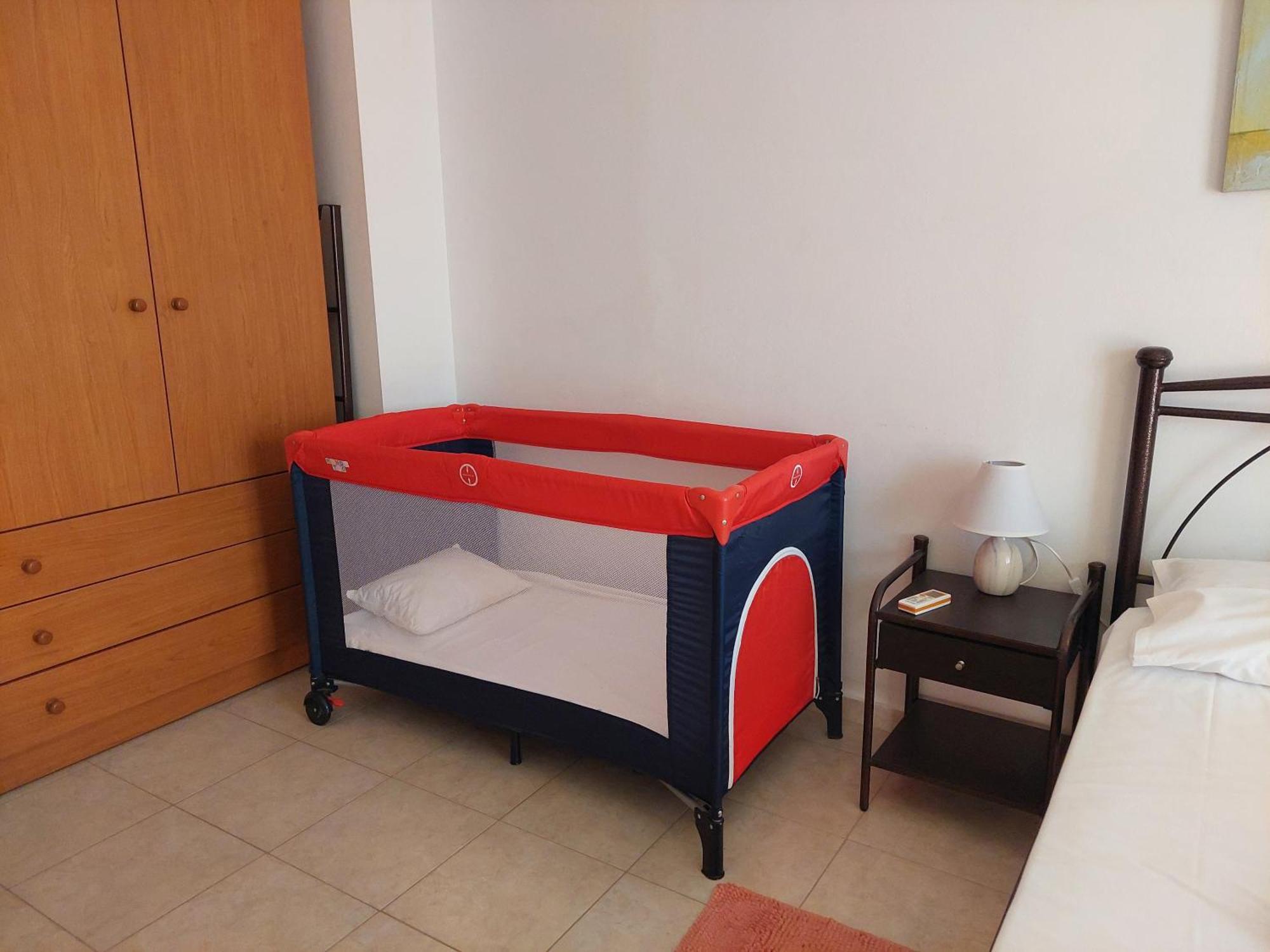 Georgia'S Family Apartment Kandiye Dış mekan fotoğraf