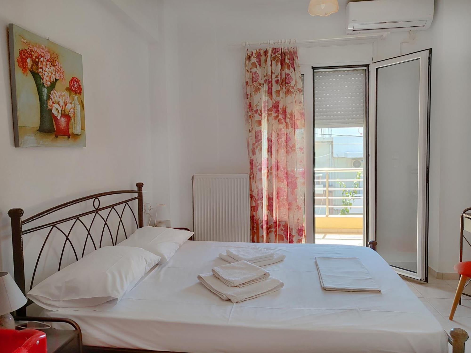 Georgia'S Family Apartment Kandiye Dış mekan fotoğraf