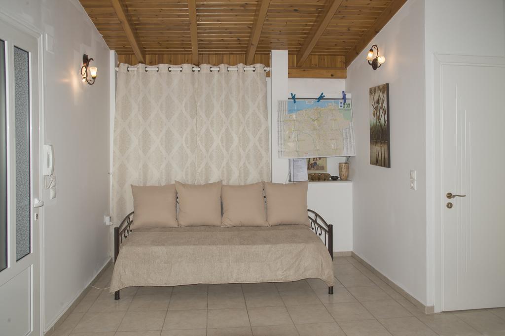 Georgia'S Family Apartment Kandiye Dış mekan fotoğraf